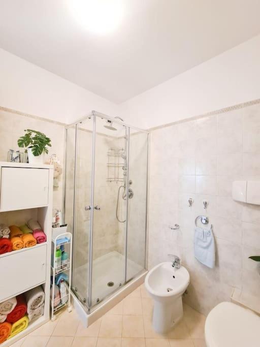 Lovely Flat With See View Roseto Degli Abruzzi Exterior photo